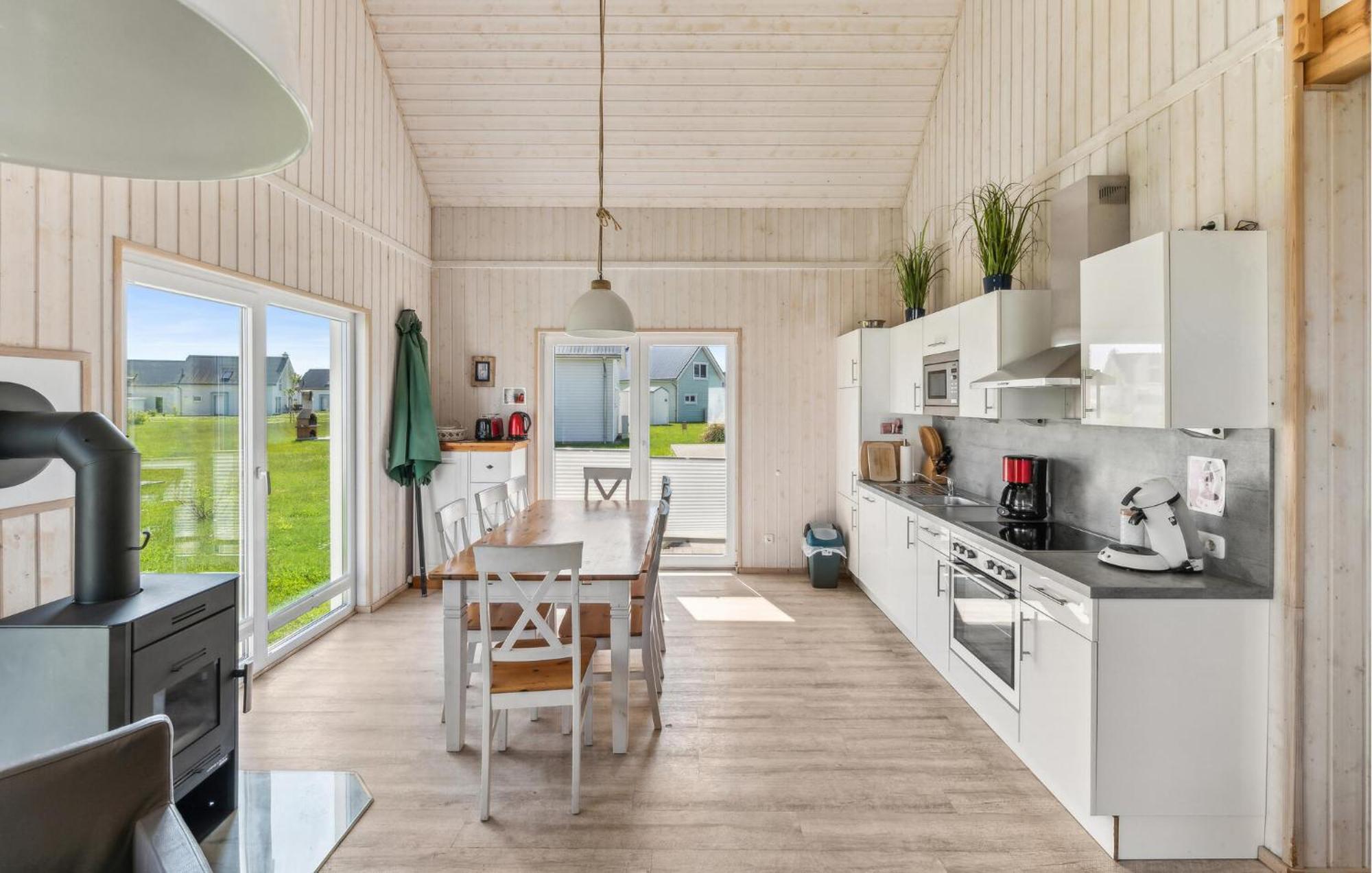 Beach Front Home In Ostseeresort Olpenitz Exteriör bild
